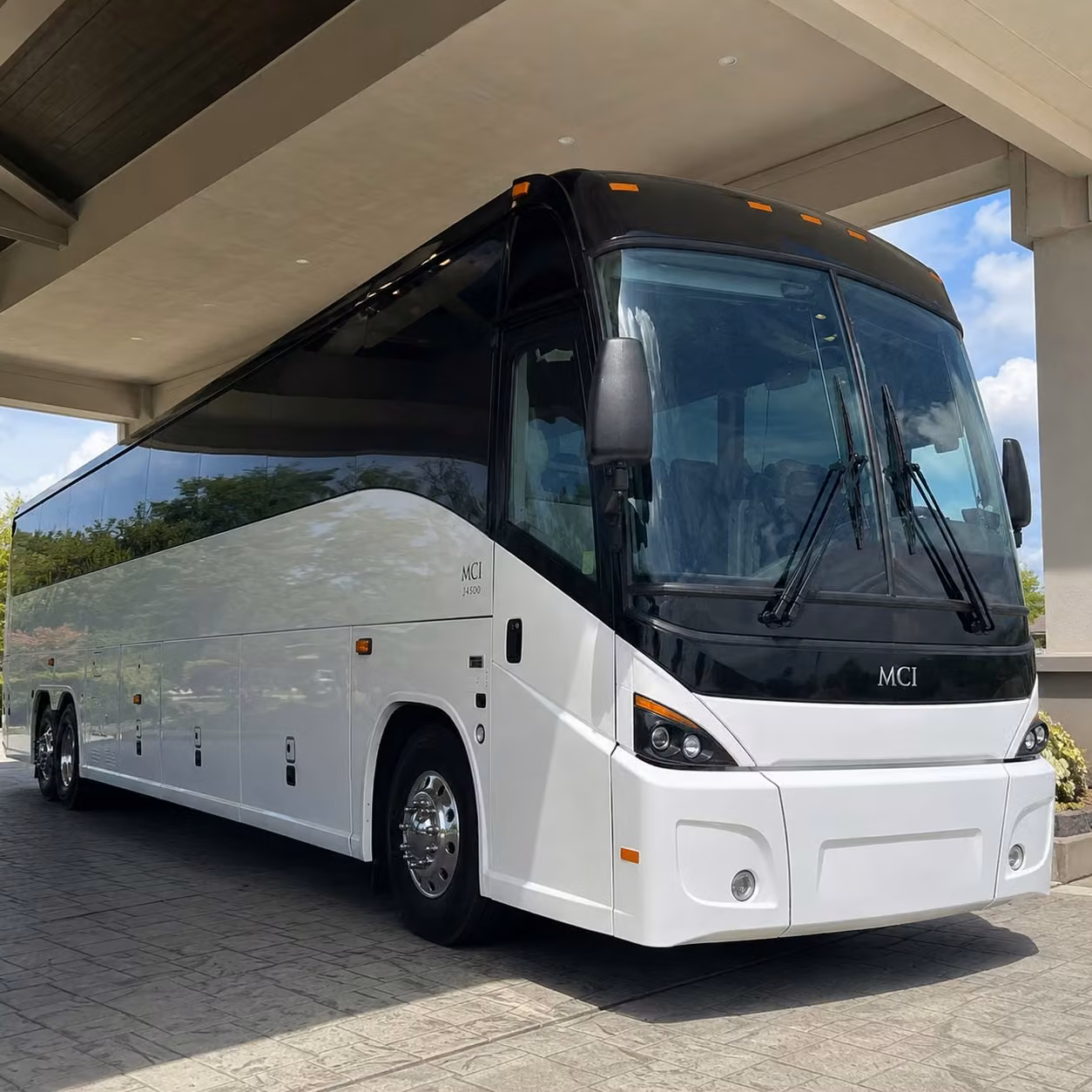 a smarter way to handle daily commuter shuttles along biscayne boulevard